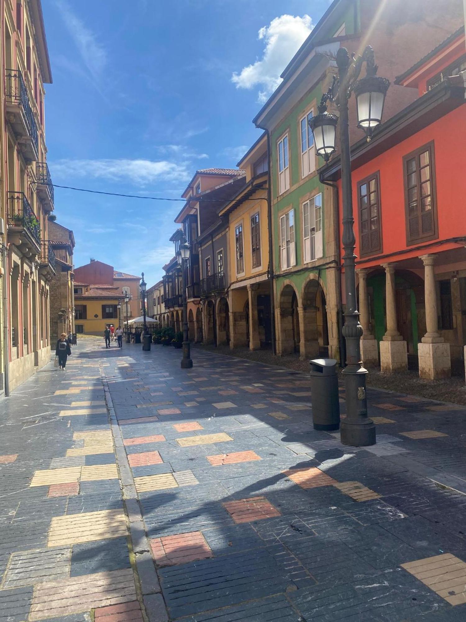 Piso Aviles Centro Parque Ferrera Eksteriør billede