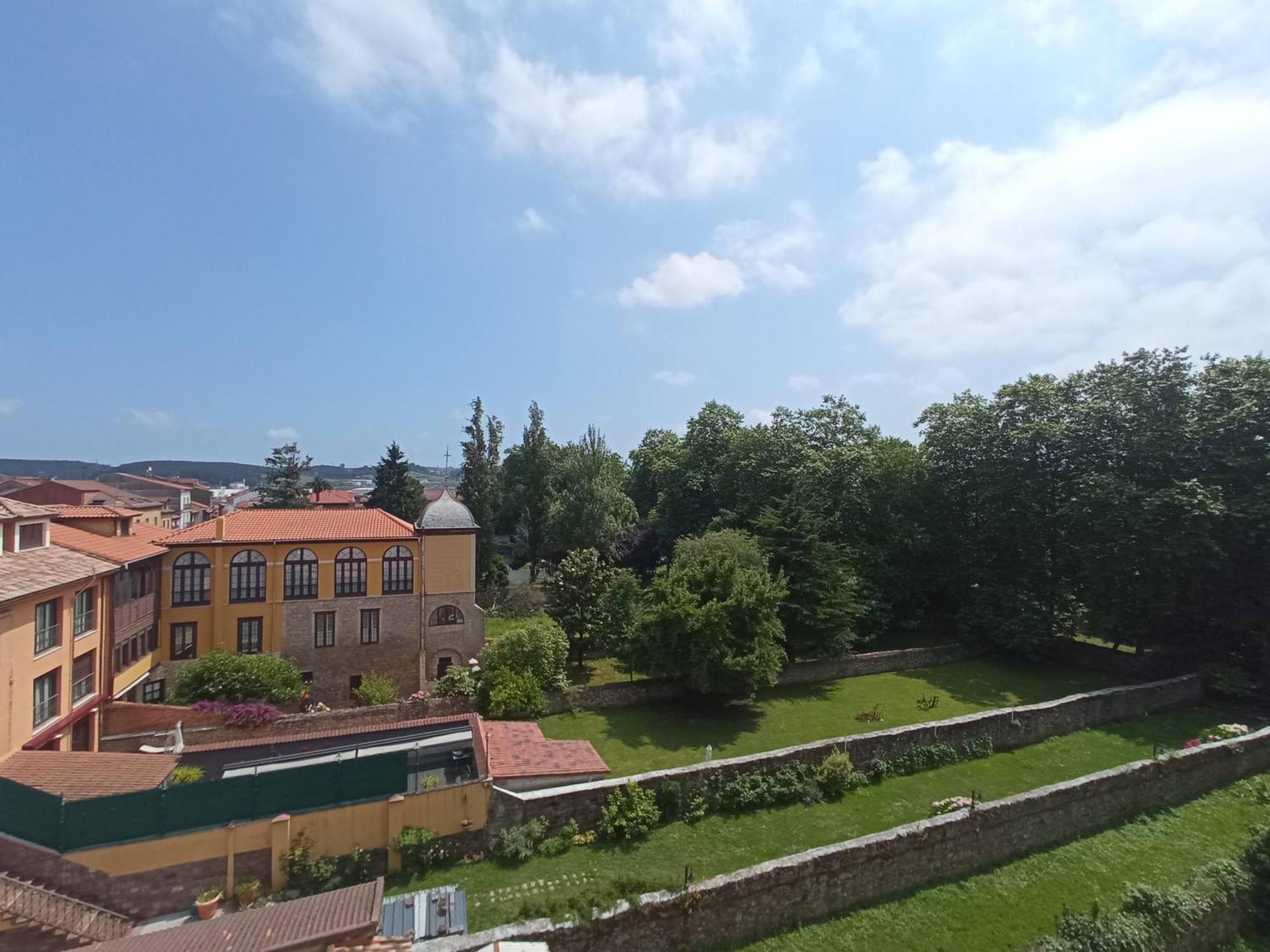 Piso Aviles Centro Parque Ferrera Eksteriør billede